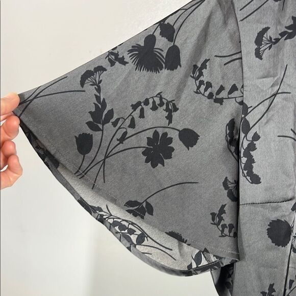 41 Hawthorn Gray Ruched Sundress V-Neck Flutter Sleeve - Picture 4 of 8